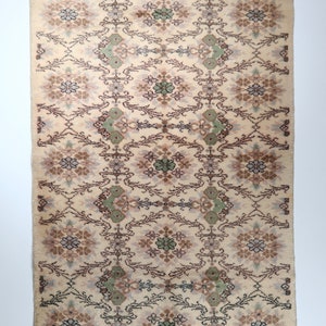 4&#39;X 6&#39; 11&#39;&#39; carpet rug, Vintage Decorative Wool on Cotton Rug,Cream and green color rug,Handmade Turksh rug carpet, Simple Design rug carpet