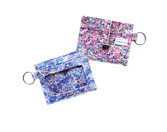 Porte de cartes et pass de transport en tissu Liberty, Porte de clés, Etui 3 emplacements pour cartes bancaires, pass Navigo ou badge.