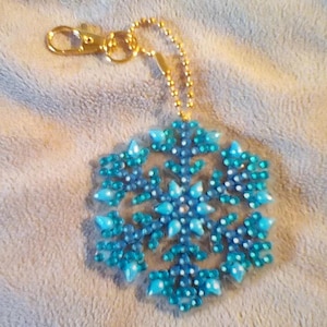 HANDMADE-Snowflake Keychains /Ornaments/Purse Charm/ Gift Tag Decor/Your Choice