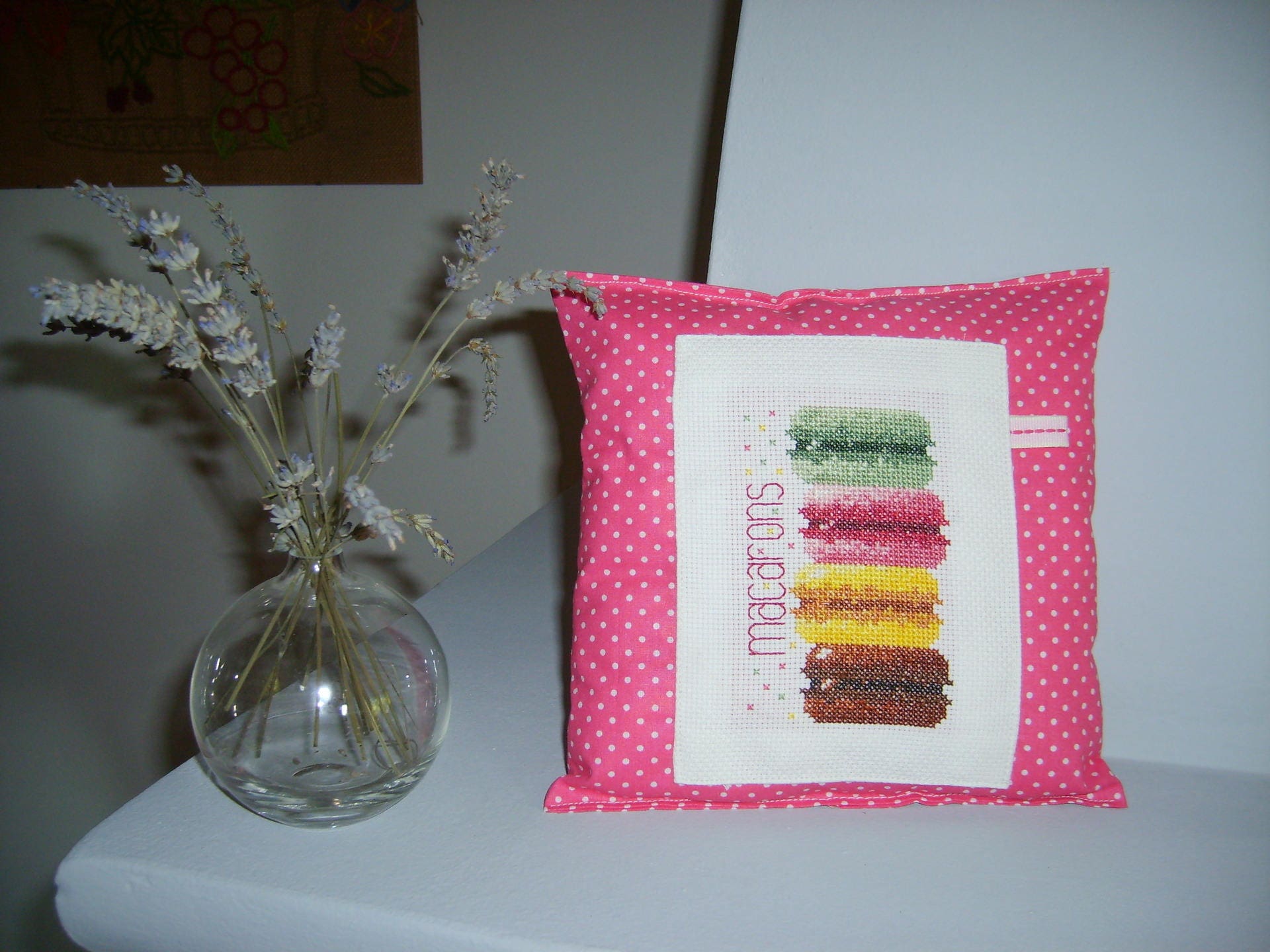 Coussin Décoration Macarons, Broderie Au Point de Croix