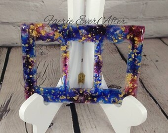 Piatto interruttore blu, viola, rosa con piastra a triplo interruttore in resina fiocchi d'oro / Ordina personalizzato la tua piastra a tre luci