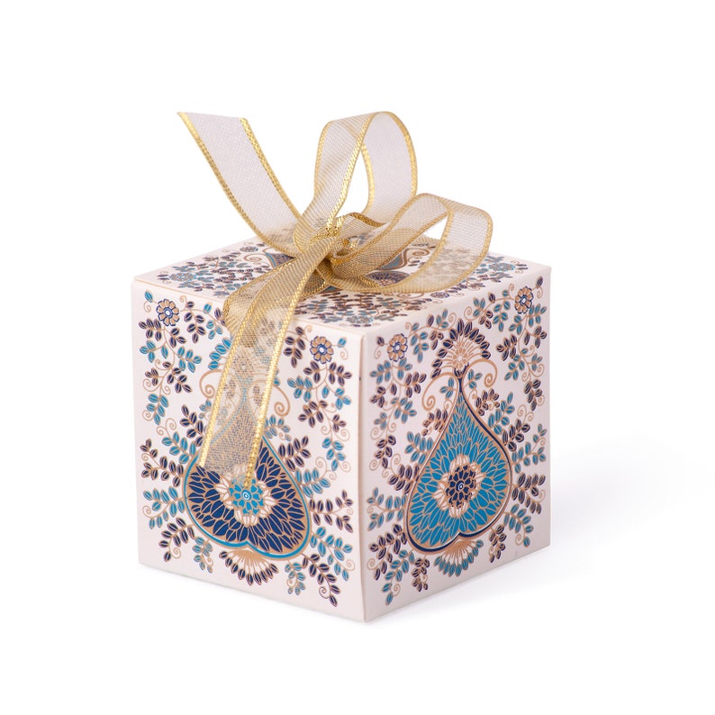 7,5cm 10x Unique Wedding Favour with Ribbon,Indian Wedding Favour,Wedding Favour Box,Mehndi Favour,Indian Favour,Diwali Gift,Gift Box