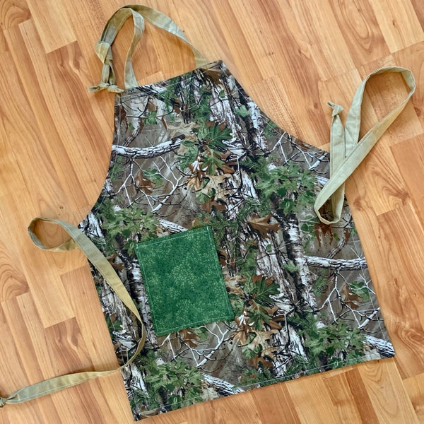 Reversible Kids Child’s Apron Camo n Deer