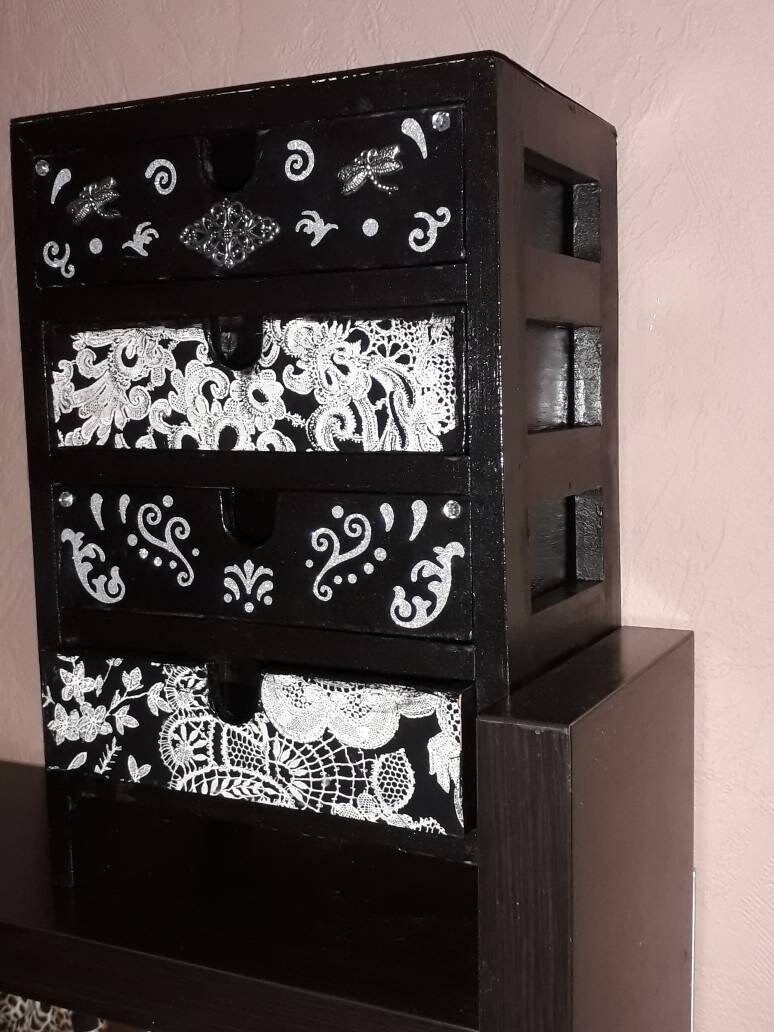 Rangement de Bureau Customisé