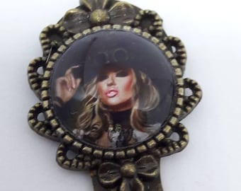 marque-pages steampunk bronze avec cabochon de verre de 20mm avec illustration jeune femme steampunk