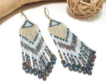 Grandes boucles d'oreilles bohème à franges perlées miyuki argenté bleu métallisé parme bleu clair bleu irisé chromé