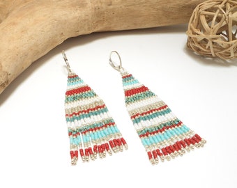 Boucles d'oreilles bohème Chic esprit graphique à franges perlées miyuki blanc turquoise rouge vert et argenté