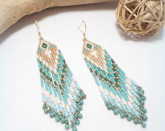 Grandes boucles d'oreilles bohème à franges perlées miyuki turquoise vert blanc doré