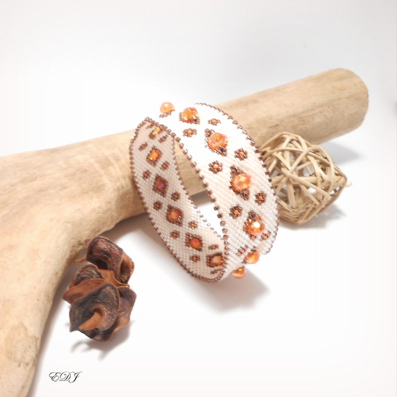 Bracelet Miyuki bangle blanc nacré cuivre et perles cristal orange image 3