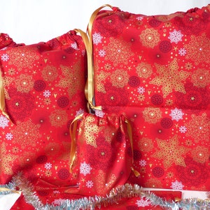 Pochette emballage cadeaux réutilisable 6 tailles, sac cadeaux de Noël Motifs 2 fond rouge