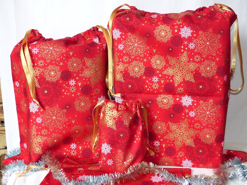 Pochette emballage cadeaux réutilisable 6 tailles, sac cadeaux de Noël Motifs 2 fond rouge