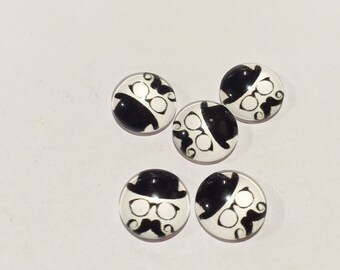 5 cabochons moustache 12mm