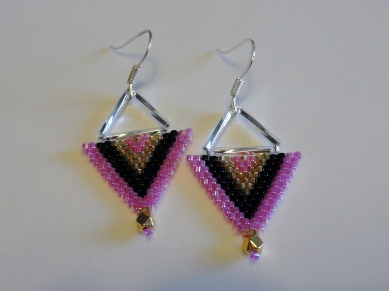 Boucles d'oreille FAIT MAIN, rose, noir et doré en tissage Brick Stitch en perles Miyuki image 3