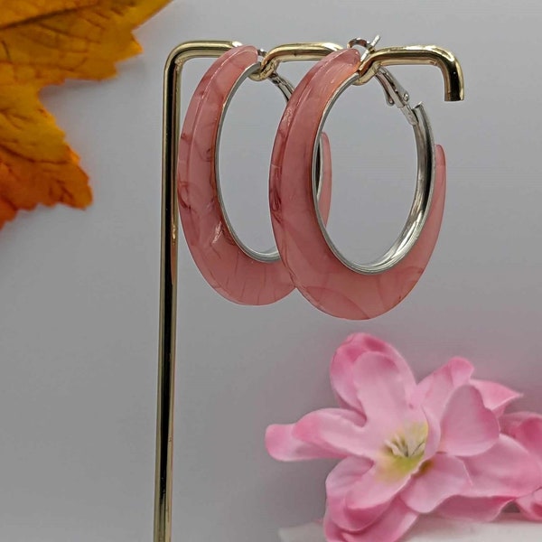 boucles d'oreilles créole en résine fantaisie argenté-rose/bijoux d'oreilles/cadeau