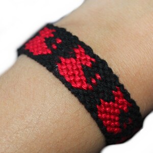 Brazilian bracelet, unisex, Cat model Noir/rouge