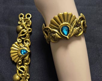 Armlets – Mermaid Shell – Custom Stone – Warm Gold