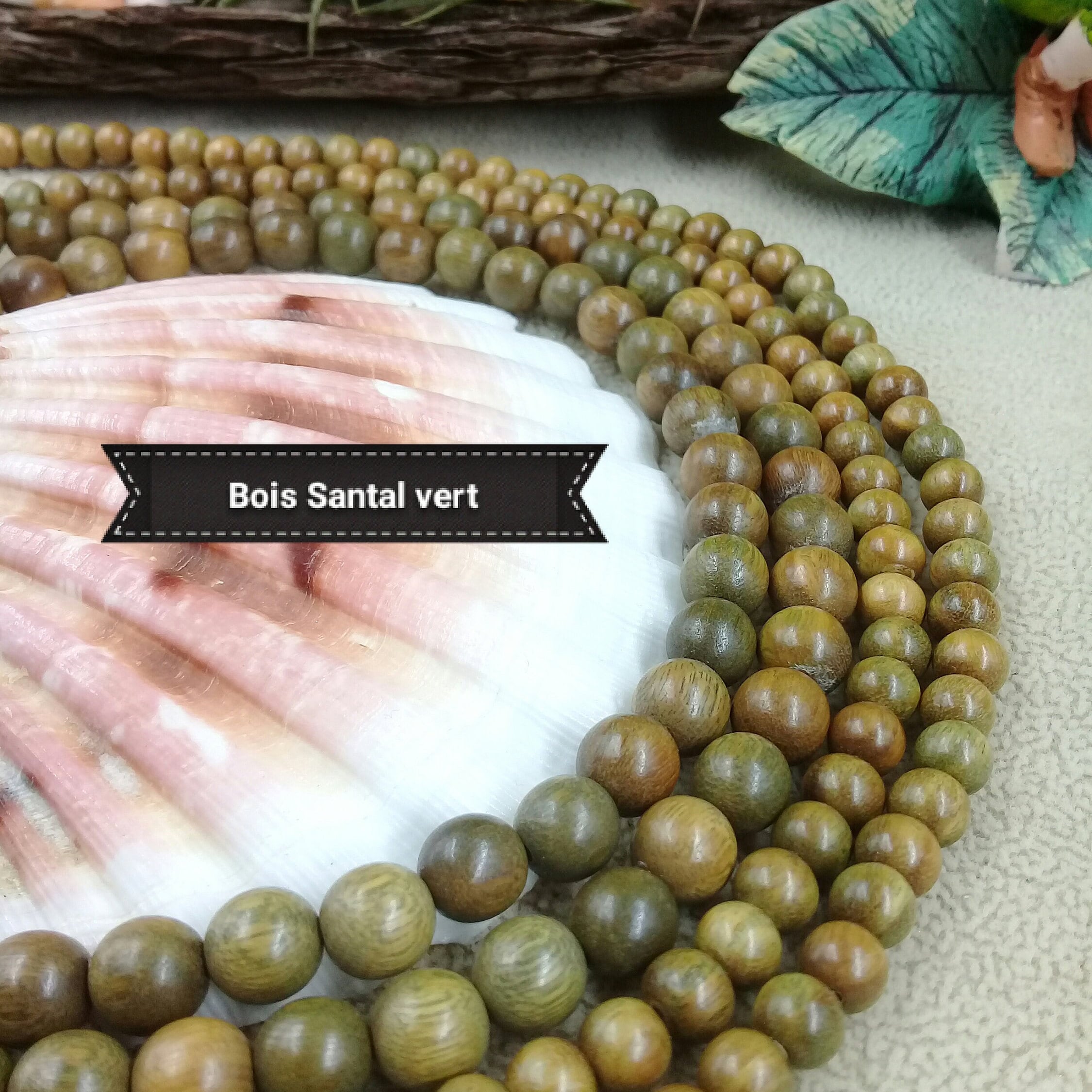 Ens. perles en bois - feuilles et fleurs