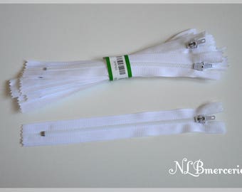 18 cm zipper - White, Black or Red Lot 10