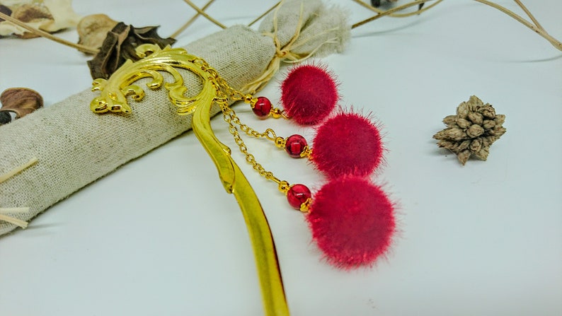 original and elegant creation gift idea red jade beads and pompoms hairstyle accessory Hair pic