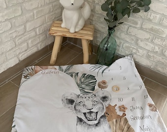 Personalized baby lion milestone blanket