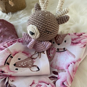 Personalized crochet doe comforter