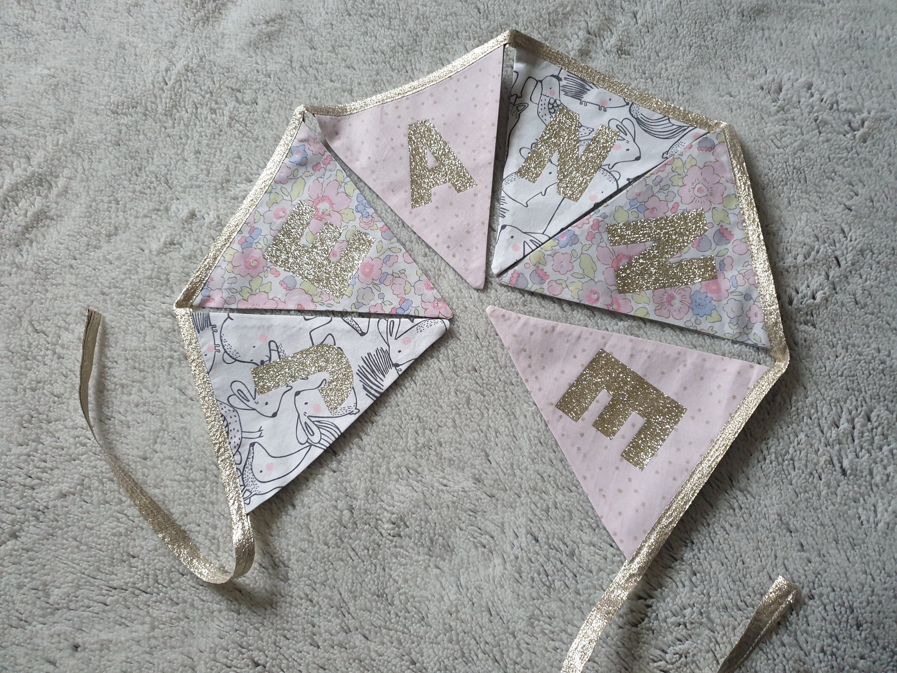 Guirlande Fanion Liberty et Flex Doré A Personnaliser avec Le Prénom de Votre Enfant