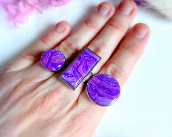 Bague REGLABLE cabochon argentée de couleur violet rose et feuille d'argent fait-main en pâte polymère pour femme