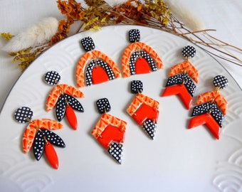 Boucle d'oreille de couleurs rouge orange blanc noir hypoallergénique fait-main en pâte polymère pour femme ou fille