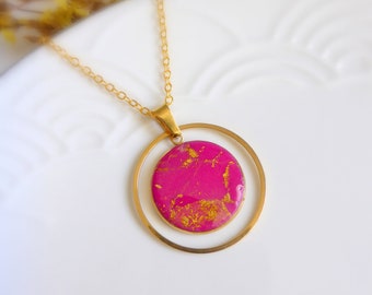 Collier doré avec pendentif cabochon rose et or en acier inoxydable fait-main en pâte polymère pour femme ou fille