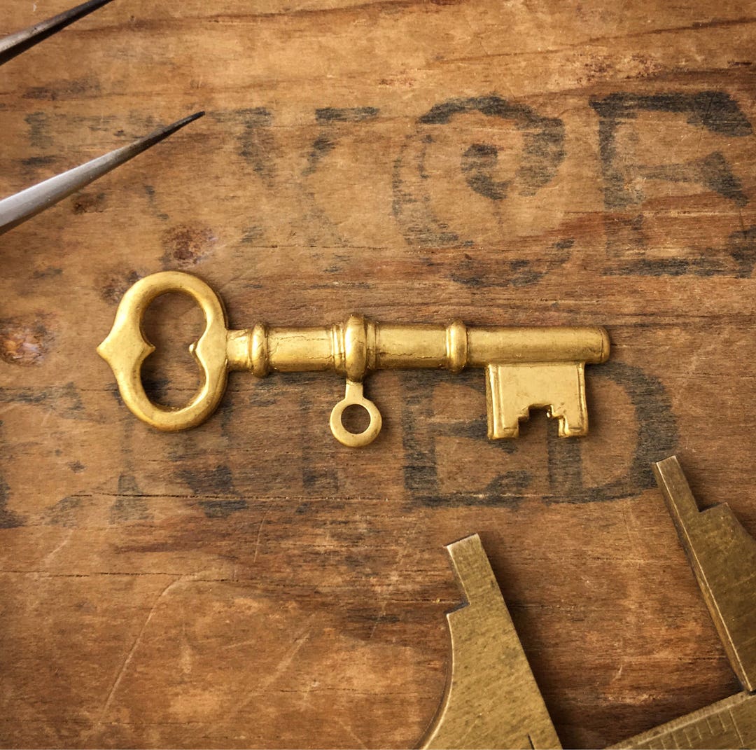 Old Key Finding Raw Brass Vintage Skeleton Key Finding (6pcs.) M02 - Etsy
