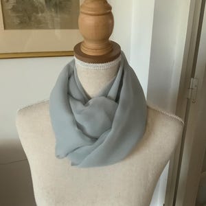 Foulard en lin mélangé rayures - Femme | MANGO Maroc