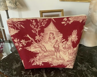 Toiletry bag/large format/toile de Jouy Histoires d’Eau/dark red and ivory/honeycomb lined/toiletry item storage