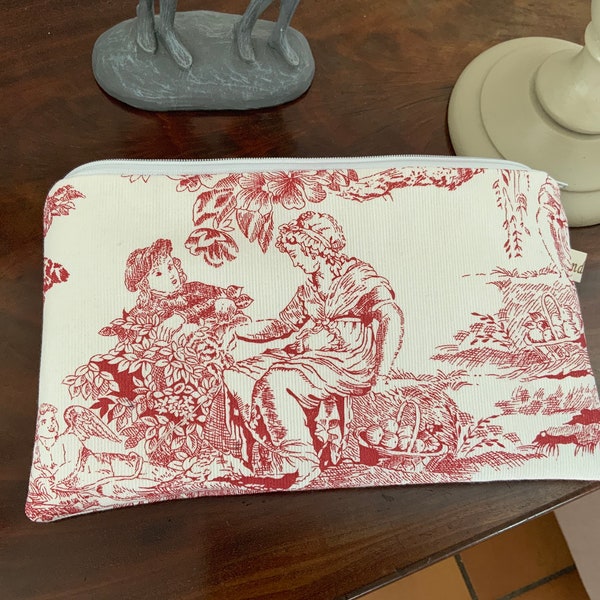 Petite pochette zippée/26x15cm/Toile de Jouy/motifs rouge foncé/doublée nid d’abeille/entoilée/pour petits rangements/maquillage/stylos/