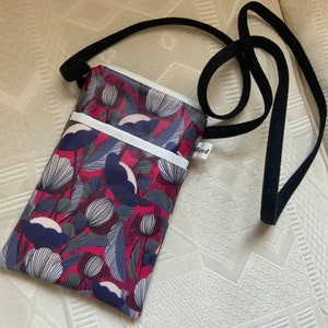 Pouch for I Phone/coated cotton/waterproof/phthalate-free/lined front pocket/closes with zip/shoulder strap/smooth velvet lining/