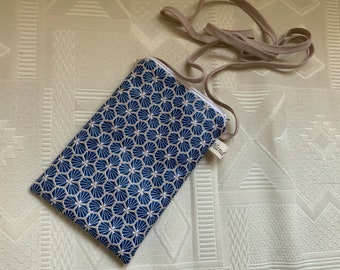 Pouch for I Phone/coated cotton/Ryad pattern/dark blue/thick canvas lining/closes with zip/can be worn over the shoulder/practical