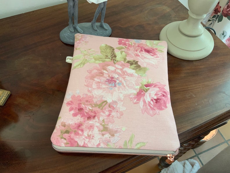 Pouch for e-reader/digital e-reader cover/24x18cm/English Roses/fleece/lined cotton striped furnishing/tablet cover/protection image 2