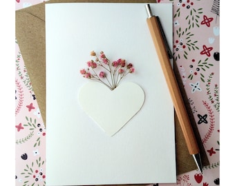 “Heart and dried flowers” card/cut and glued papers/birthday card/dried flowers/made by hand