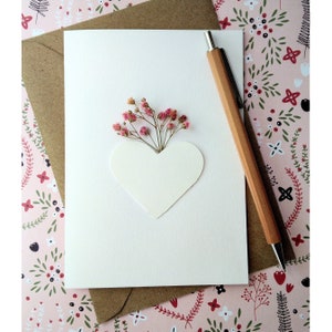 "Heart and dried flowers" card / cut and glued papers / birthday card / dried flowers / handmade