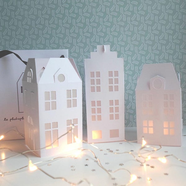 Le Set de 3 photophores "Maisons" en papier découpé/décoration intérieure/hygge/décoration table noël/photophores papier/papier découpé