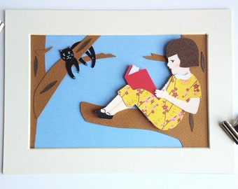 Illustration " La jeune fille au livre "/réalisée à la main /illustration en papier découpé/paper cut/papiers découpés et collés / fait main