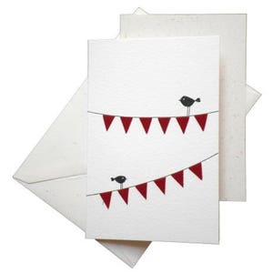Carte " fanions en feutrine rouge et oiseaux " /  papiers découpés et collés / réalisée à la main