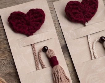Garnet and crochet bookmarks • Heart links