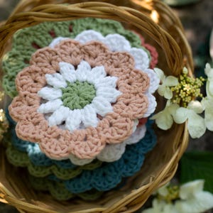 Crocheted flower coaster • Columbine