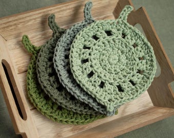 Crocheted leaf coaster • Hamadryade