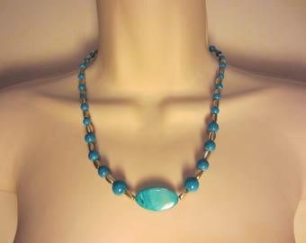 Collar azul en nácar y turquesa