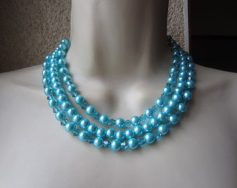 Collier multi rangs de perles bleues