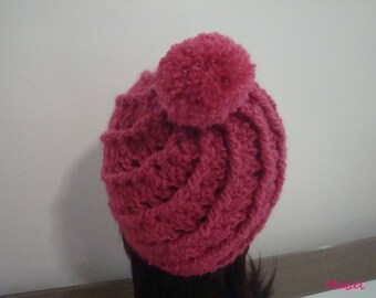 Bonnet rose fuschia à pompon, crochet , chaud et doux