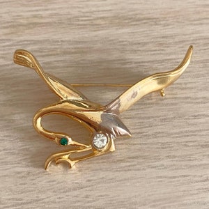 Retro Vintage 80s Gold Emerald Green Eyed Flying Crane Bird Animal Clear Crystal Rhinestone Sparkly Colourful Kitsch Medium Pin Brooch