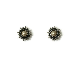 Vintage rétro 1980 's blanc argent rond cercle corde effet fausse perle étoile fleur floral petit clip sur boucles d’oreilles