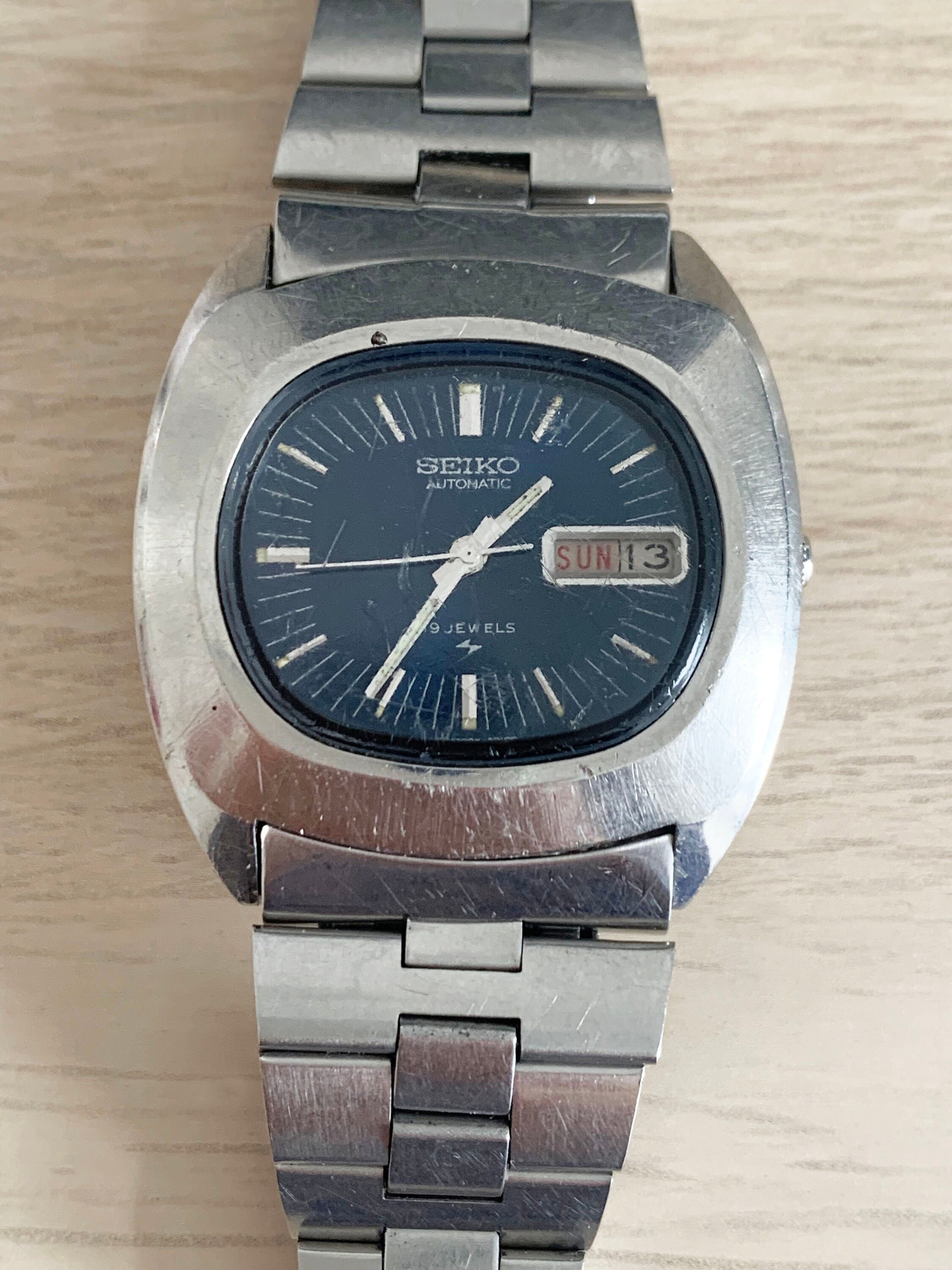 Orologio da polso analogico con cinturino a catena quadrato blu